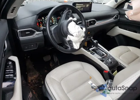 2024 Mazda Cx-5 Premium z USA, uszkodzony, nr VIN JM3KFBDL5R0418520